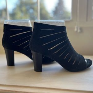 Adrienne Vittadini Black Suede Heel